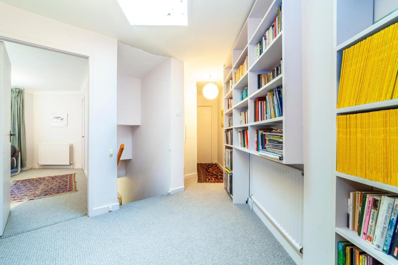Kynance Mews Rustic And Unique Three Bedroom Mews House With A Private Courtyard 伦敦 外观 照片